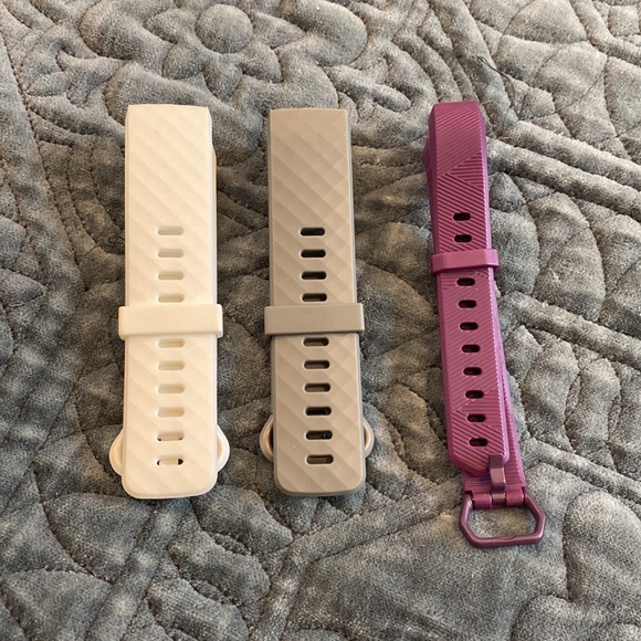 Fitbit band bundle and charger - 4 piece set - Picture 2 of 4